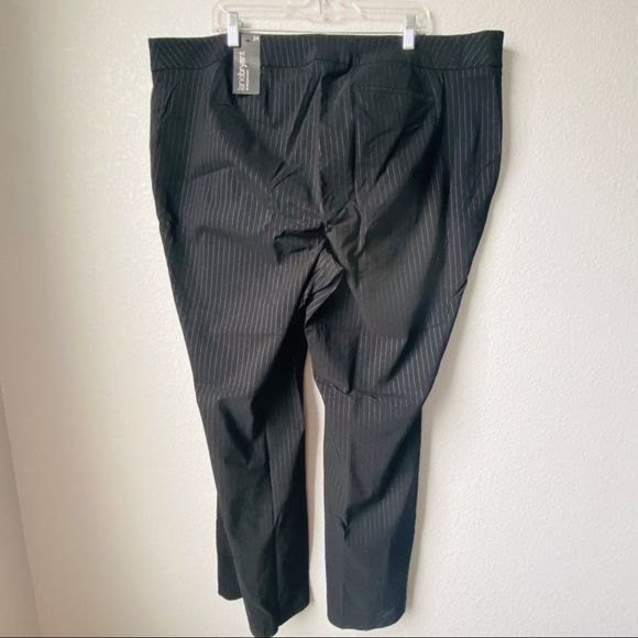 Lane Bryant Zip Front Pinstripe Flare Leg Trousers Sz 24 - Picture 2 of 9